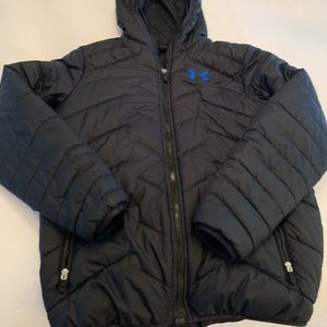 Black hooded youth large underarmour jacket